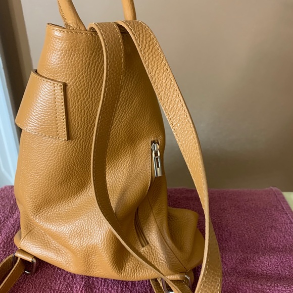 Backpack - Picture 2 of 4